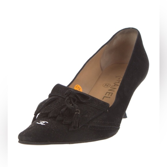 Chanel Vintage Kitten Heels Black Suede CC Logo Fringe Pointed Toe Pumps 37 Y2k - Picture 7 of 7